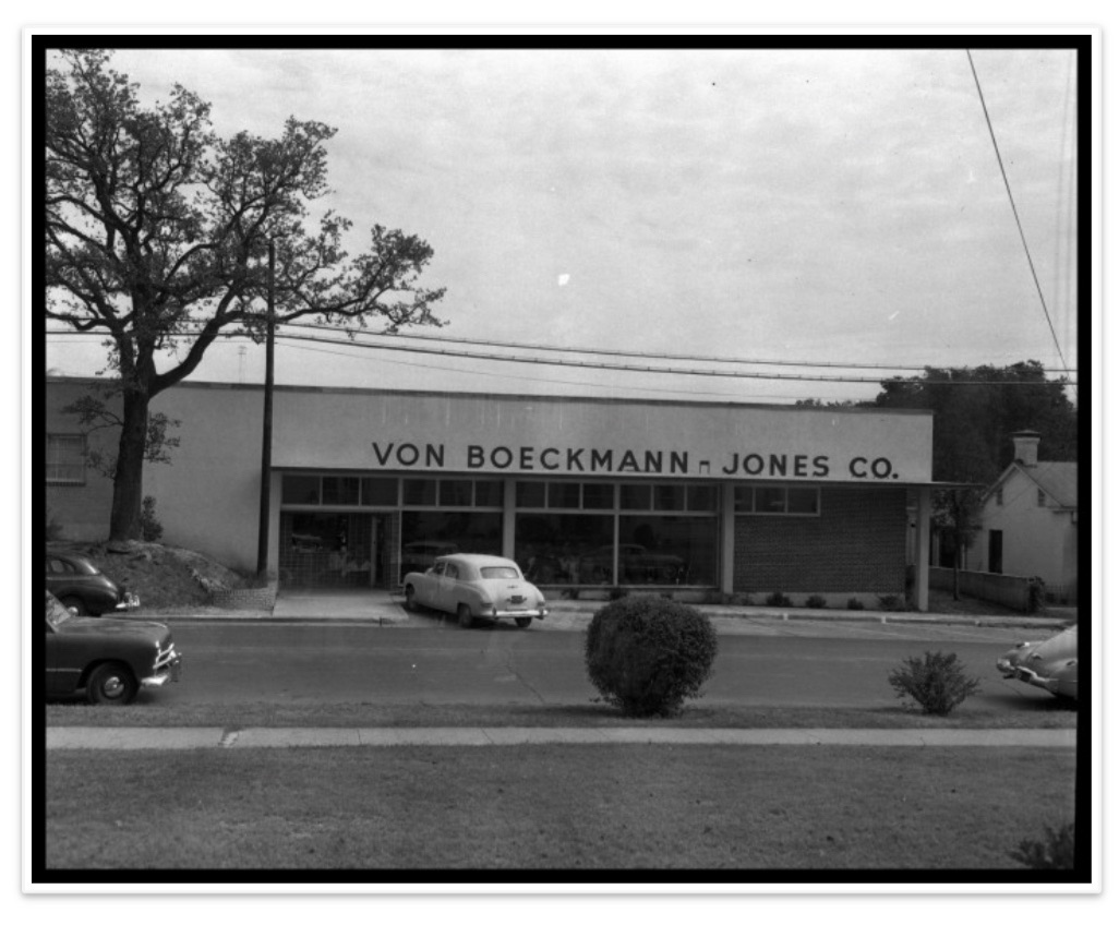 Von Boeckmann-Jones Co. Building in 1950 – Angora Chronicles
